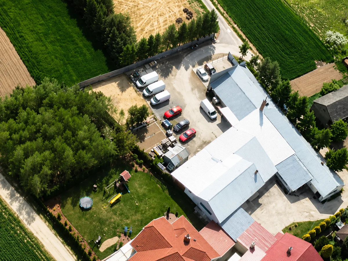 Zakład produkcyjny Meblomis w Złotnikach z lotu ptaka
